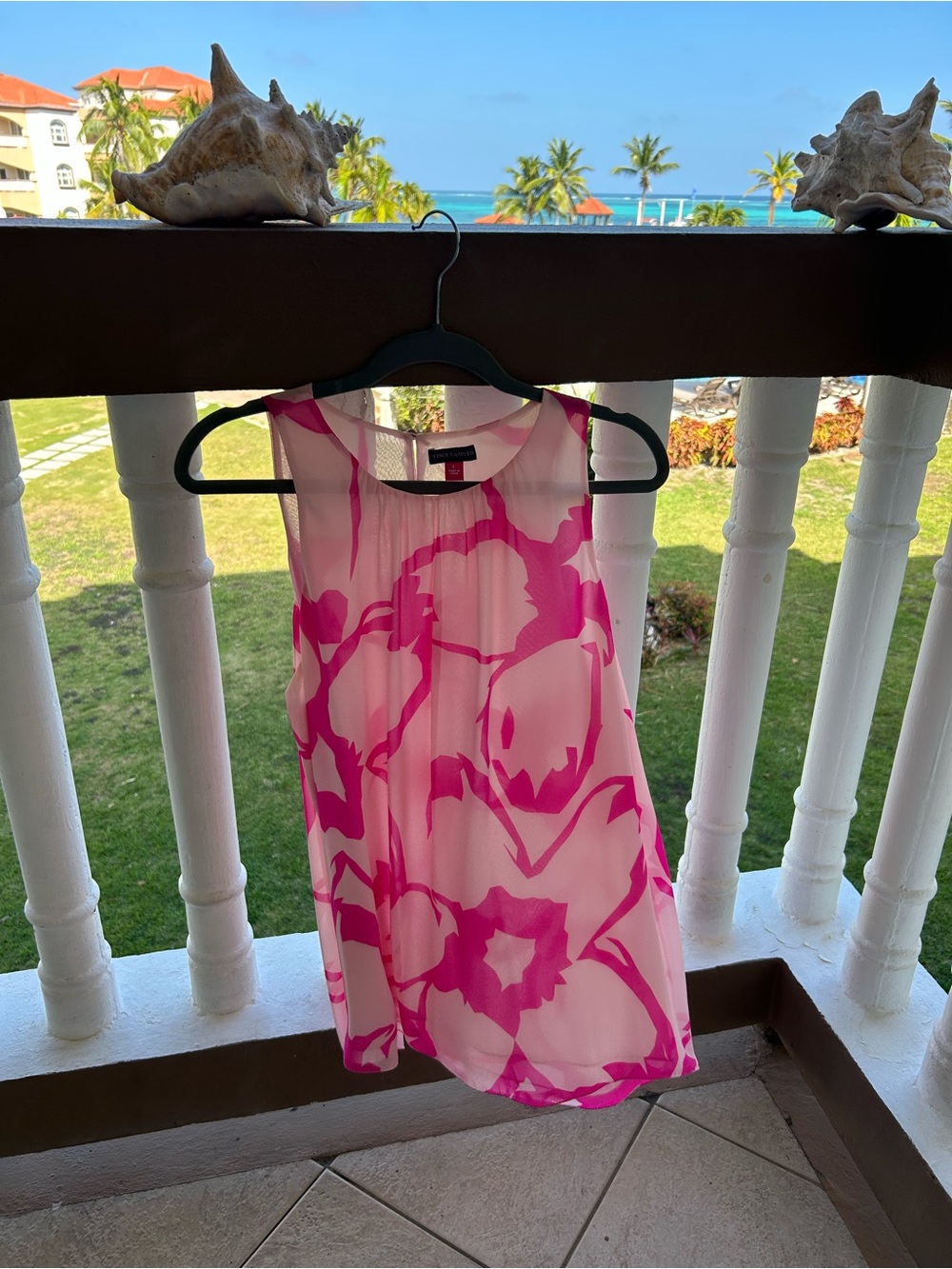 Sleeveless Vince Camino Pink Floral Print Women's Top